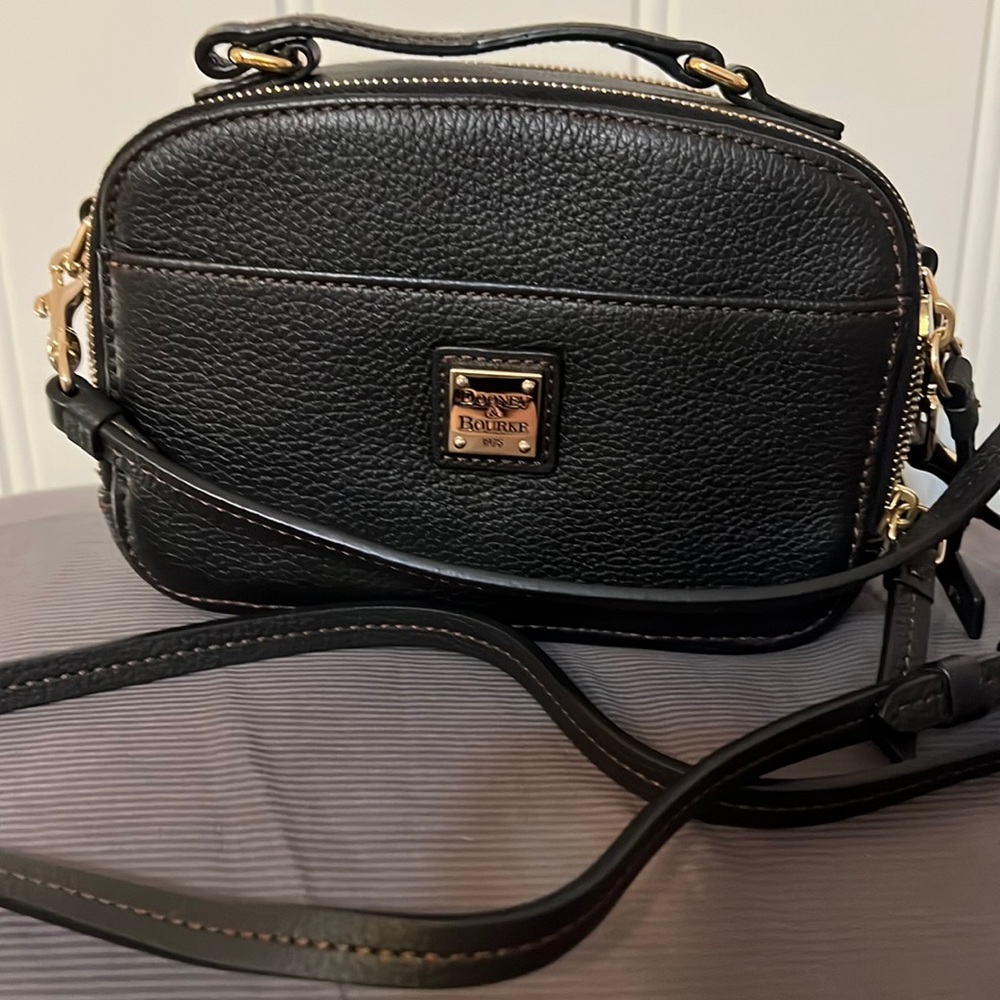 Dooney and Bourke Belvedere Ambler crossbody